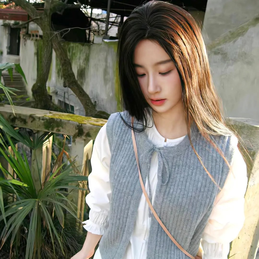 时代屋的女房海报